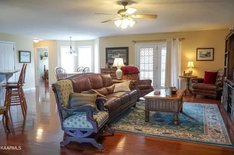7007 Brittney Cir, Baxter, TN 38544 photo 2