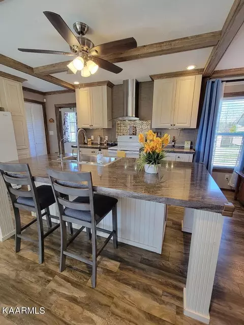 1202 E Cole Rd, Quebeck, TN 38579 photo 5
