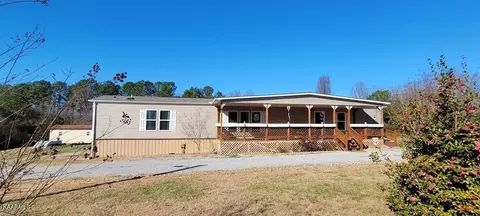 1202 E Cole Rd, Quebeck, TN 38579 photo 1