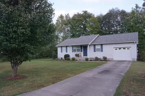 206 S 7th Ave, Baxter, TN 38544 photo 1