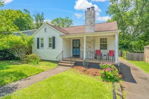 2917 Clearview St, Knoxville, TN 37917