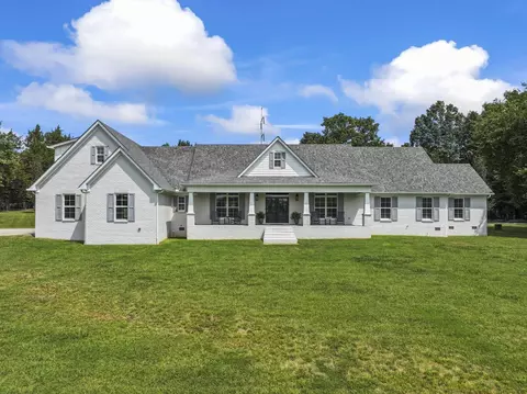 1725 Wartrace Pike, Shelbyville, TN 37160
