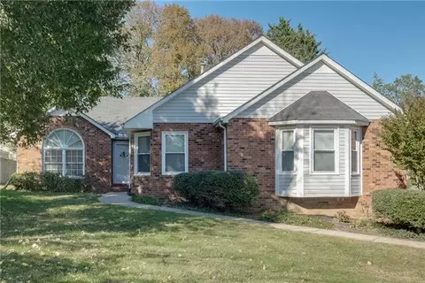 710 Brushy Ridge Dr, La Vergne, TN 37086