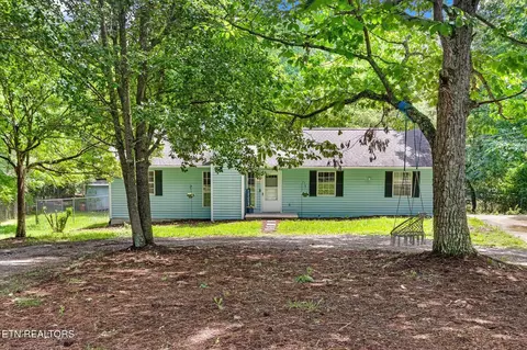 512 Fox Creek Rd, Crossville, TN 38571