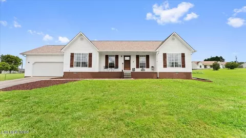 220 Foxboro Ln, Greenback, TN 37742