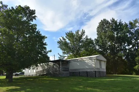 260 New Middleton Hwy, Gordonsville, TN 38563