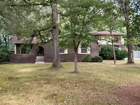 639 Parkway Rd, Tullahoma, TN 37388