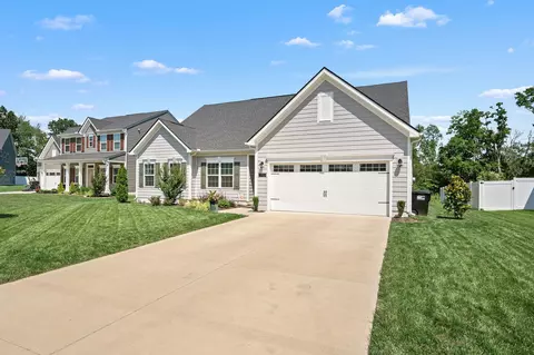 2713 Greenview Dr, Murfreesboro, TN 37128 photo 2