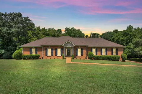 2204 Oakwood Ct, Franklin, TN 37064