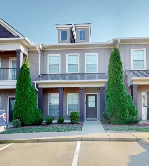 724 Black Colt Dr, Murfreesboro, TN 37130