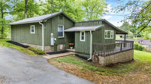 2724 Tipton Station Rd, Knoxville, TN 37920