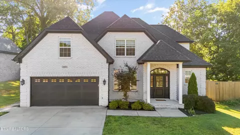 1424 Ebenezer Rd, Knoxville, TN 37922
