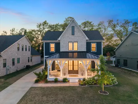3262 Sassafras Ln, Thompsons Station, TN 37179