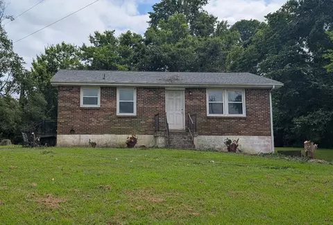 2973 Sturgeon Creek Rd, Cedar Hill, TN 37032