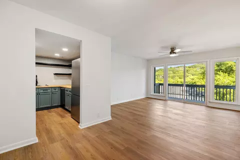 21 Vaughns Gap Rd #105, Nashville, TN 37205