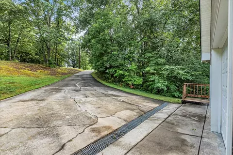 Exterior - 3955 River Rd, Baxter, TN 38544 photo 12 of 19