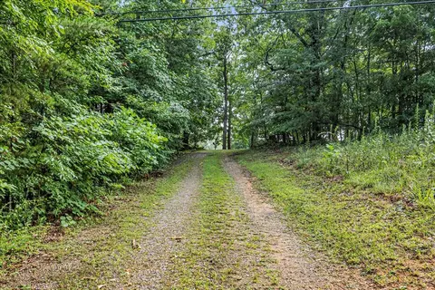 Exterior - 3955 River Rd, Baxter, TN 38544 photo 17 of 19