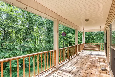 Exterior - 3955 River Rd, Baxter, TN 38544 photo 2 of 19