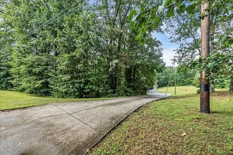 Exterior - 3955 River Rd, Baxter, TN 38544 photo 15 of 19
