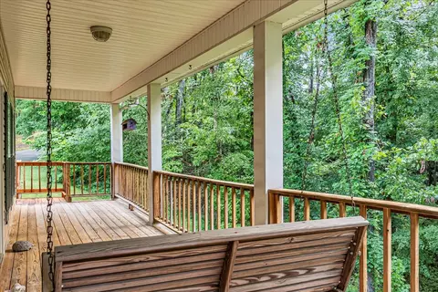 Exterior - 3955 River Rd, Baxter, TN 38544 photo 4 of 19