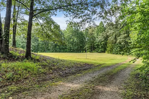 Exterior - 3955 River Rd, Baxter, TN 38544 photo 18 of 19