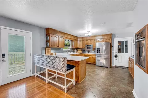 Kitchen - 3955 River Rd, Baxter, TN 38544 photo 2 of 13