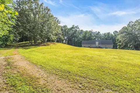 Exterior - 3955 River Rd, Baxter, TN 38544 photo 19 of 19