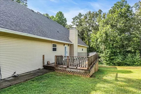 Exterior - 3955 River Rd, Baxter, TN 38544 photo 6 of 19