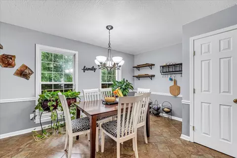 Dining - 3955 River Rd, Baxter, TN 38544 photo 1 of 2