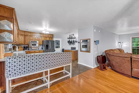 Kitchen - 3955 River Rd, Baxter, TN 38544 photo 1 of 13