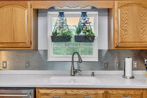 Kitchen - 3955 River Rd, Baxter, TN 38544 photo 6 of 13