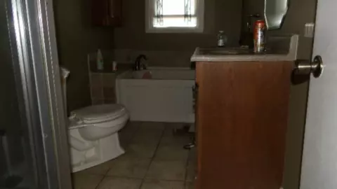 Bath - 63 Rogers Ln, Moss, TN 38575 photo 1 of 4