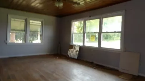 Living - 63 Rogers Ln, Moss, TN 38575 photo 2 of 13
