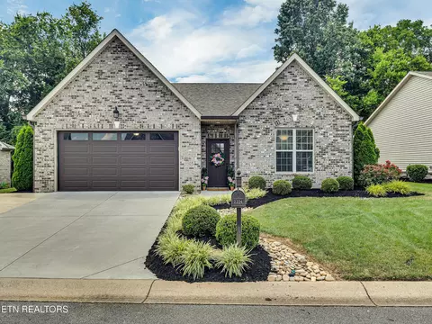 2226 Boulder Crest Ln, Sevierville, TN 37876