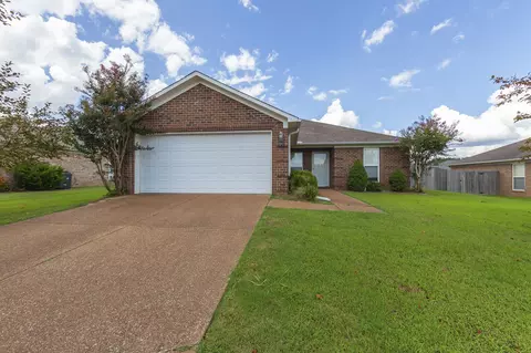 127 Thornton Dr, Medina, TN 38355