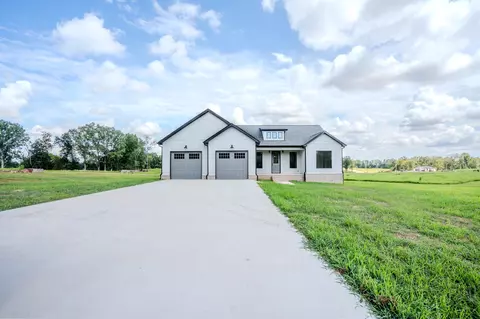 176 Beartown Rd, Loretto, TN 38469