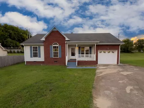 909 Avery Green Ct, Old Hickory, TN 37138