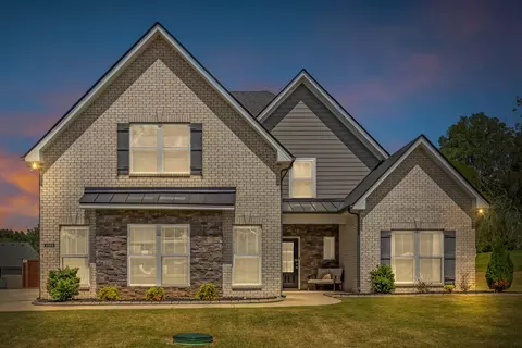 Exterior - 1212 Cascadeway Dr, Murfreesboro, TN 37129 photo 2 of 7