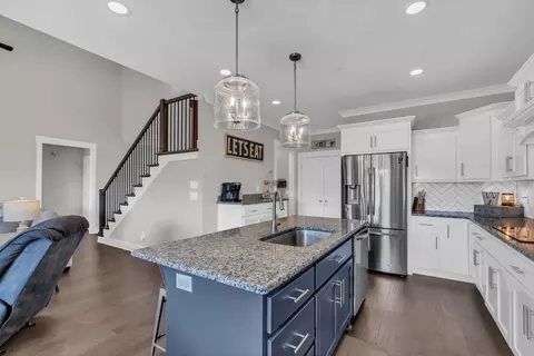 Kitchen - 1212 Cascadeway Dr, Murfreesboro, TN 37129 photo 4 of 6