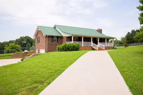 1631 Taylor Town Rd, White Bluff, TN 37187