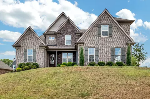 967 Luxborough Dr, Hendersonville, TN 37075