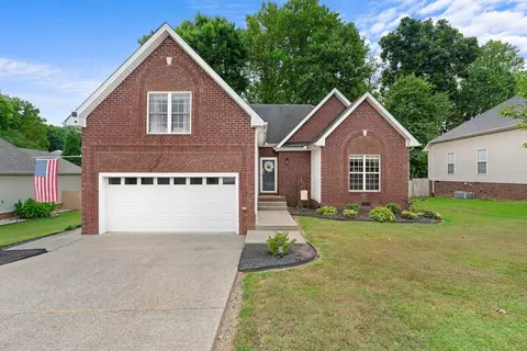112 E Winterberry Trl, White House, TN 37188
