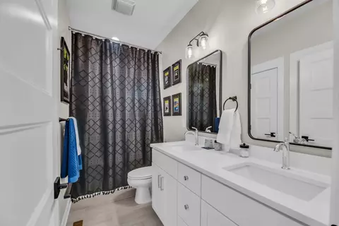 Bath - 120 Augusta Trl, Springfield, TN 37172 photo 2 of 5