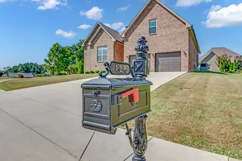 Exterior - 120 Augusta Trl, Springfield, TN 37172 photo 2 of 10