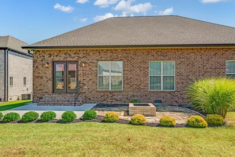 Exterior - 120 Augusta Trl, Springfield, TN 37172 photo 7 of 10