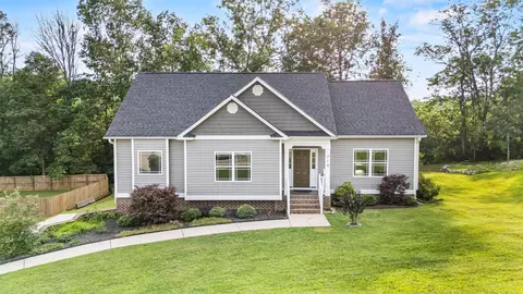 714 Ginger Lake Dr, Rock Spring, GA 30739