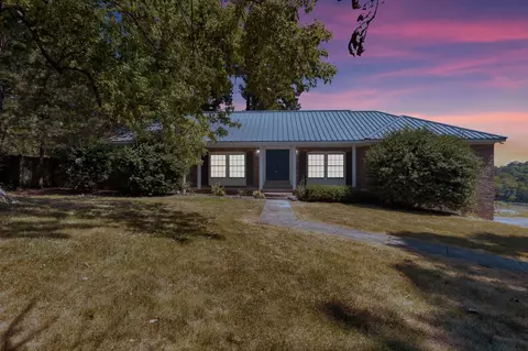 312 Parkway Dr, Dickson, TN 37055