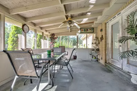 Exterior - 308 Mockingbird Ln, Dickson, TN 37055 photo 8 of 10