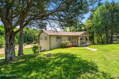 925 Lake Smoky Rd, Sevierville, TN 37876