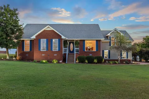 2034 Skyhawk Ct, White House, TN 37188